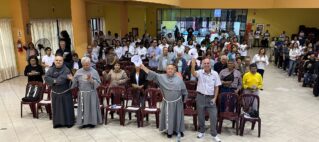 Celebraciones en la misión franciscana en Perú