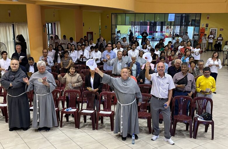 Celebraciones en la misión franciscana en Perú